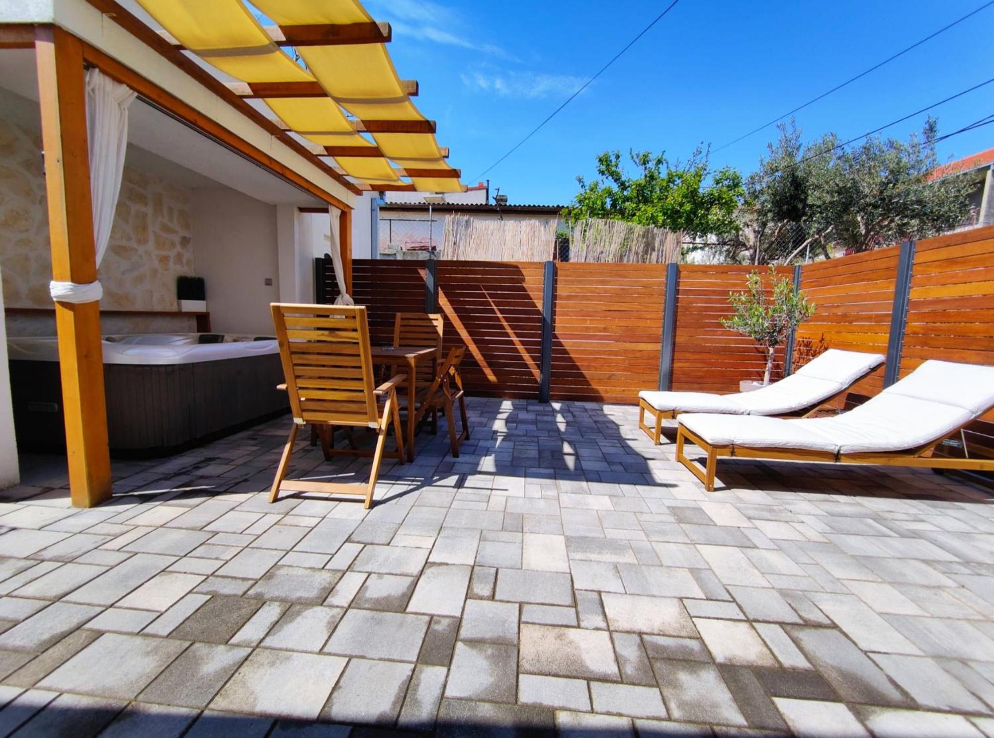 スプリトTonina - House With Terrace, Jacuzzi, Free Parkingアパートメント エクステリア 写真